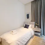 2Br With Direct Pool Access City Walk B9 - Nox