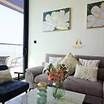 Fully Furnished 1 Bed In Jvc, Hosted By Desert City Stays