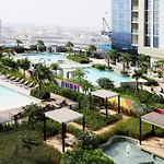 Brown Stone - Pool & Skyline View Aykon