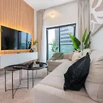 A Gorgeous Flat In The Heart Of Jvc
