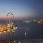 Beautiful 2Br In Prime Jbr Location At Shams 1