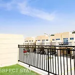 Elegant & Inviting 3Br Villa Townhouse