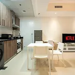 Aws Holiday Homes - In The Heart Of Downtown