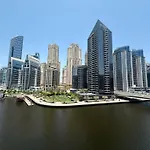 Lux 1Br Direct Access To Dubai Marina 4 People