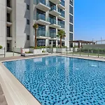 Hotel Apartment - 10 Minutes From Downtown