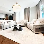 3-Bdr Marina Gem W Stunning Yacht Bay Views