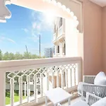 Lux The Grandeur Palm Garden View Suite