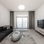 Luxury Apartment In Asayel