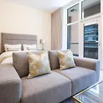 Elite Lux Holiday Homes - Modern Elegance Studio In Business Bay Dubai