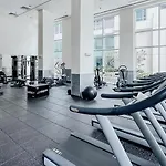 Downtown 1 Bed With A Pool Side Burj Khalifa View