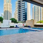 Spacious 2 Bedroom Downtown Suite