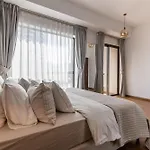Luxury 1 Bedroom With Beautiful Marina View!