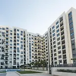 Soothing 1-Bedroom With A Modern Kitchen And Dining Area In Jebel Ali