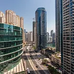Luxury 1 Bedroom With Beautiful Marina View!