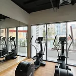 Magnificent 4 Bedroom Apartment, Bellevue Tower