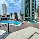 Stylish Studio Apartment With Breathtaking City Views In Dubai Marina