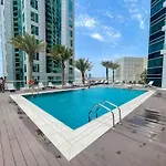 Stylish Studio Apartment With Breathtaking City Views In Dubai Marina