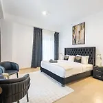 Marco Polo - Perfect Dubai Getaway, Sea & Dubai Eye Views