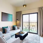 Binghatti Gate - Cosy Two Bedroom
