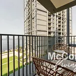 Bright 2Br With Pool & Creek Views
