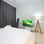 Modern 1 Bhk With Lovely Interiors - Park Gate Residences A