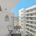 Luxury Studio Near To Metro