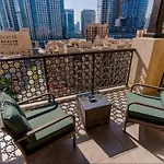 Aws Holiday Homes - Charming Stay In Downtown