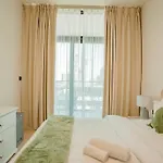 Luxury 1Br In Jvc W Pool Gym Parking And Close To Top Attractions