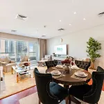 Fam Living - Waters Edge Huge Terrace With Canal Views