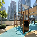 Holiday Retreat At Touching Distance To Burj Khalifa, Downtown Dubai