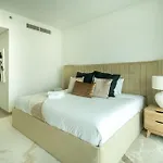 Waves - Luxurious 11Th Floor Retreat In Palace Residences