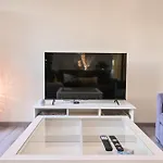 7 Beds - Jbr Beach 3 Min Walk