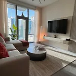 Amazing 1 Bedroom - Downtown Dubai, Canal & Burj Views