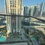 Amazing 1 Bedroom - Downtown Dubai, Canal & Burj Views