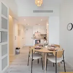 Spectacular 1-Bedroom Perfect For 4 In The Greens