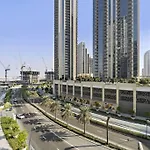 Luxury 1Br Apartment At Creek Edge Tower 2