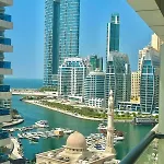 High-Floor Studio With Stunning Lake View In Dubai Marina