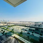Stylish Fairview Stay In Business Bay Canal View Marasi Drive