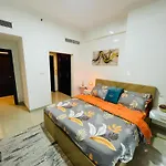 Stylish Fairview Stay In Business Bay Canal View Marasi Drive