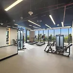 New Luxury Studio Near Marina-4Min Walk From Metro