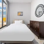 Everluxe 2-Bed Apt In Al Karama With Terrace