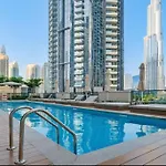 Luxury 1Br Burj Khalifa View Walk To Dubai Mal
