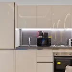Luxury Living Studio In The Heart Of Business Bay