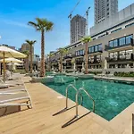 Luxury Apartment In Oakley Square Residences, Jvc