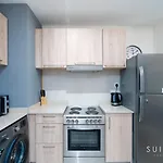 Spacious City Centre Apartment With Large Balcony
