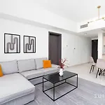Spacious City Centre Apartment With Large Balcony
