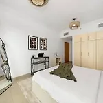 Spacious Home In The Heart Of Marina W Seaview