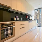 Luxury Apartments At Jw Marriott - Marina View