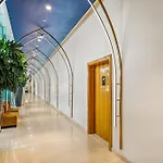 Stylish Business Bay Apartment With Canal View