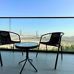 Cozy Apartment In Jvc, Dubai